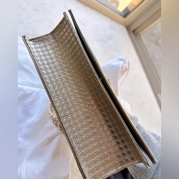 Dior Legacy Diorama Bag - Champagne MicroCannage Patent Leather - Picture 8 of 11